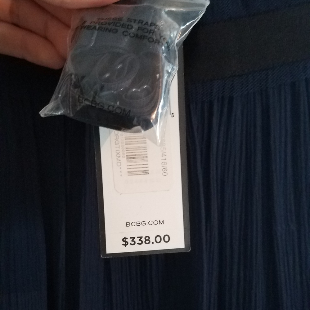 BCBGMaxAzria gown - Picture 4 of 4